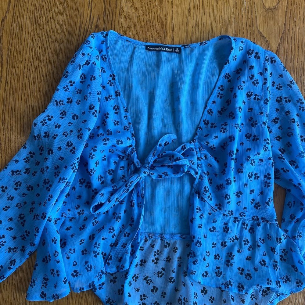 Abercrombie & Fitch Blue Floral Blouse